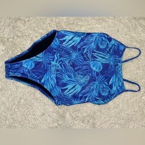 Jolyn - Perry - Size 32